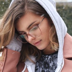 Meet your Posher, Jade